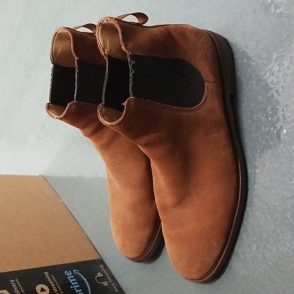 clarks gobi chelsea boots